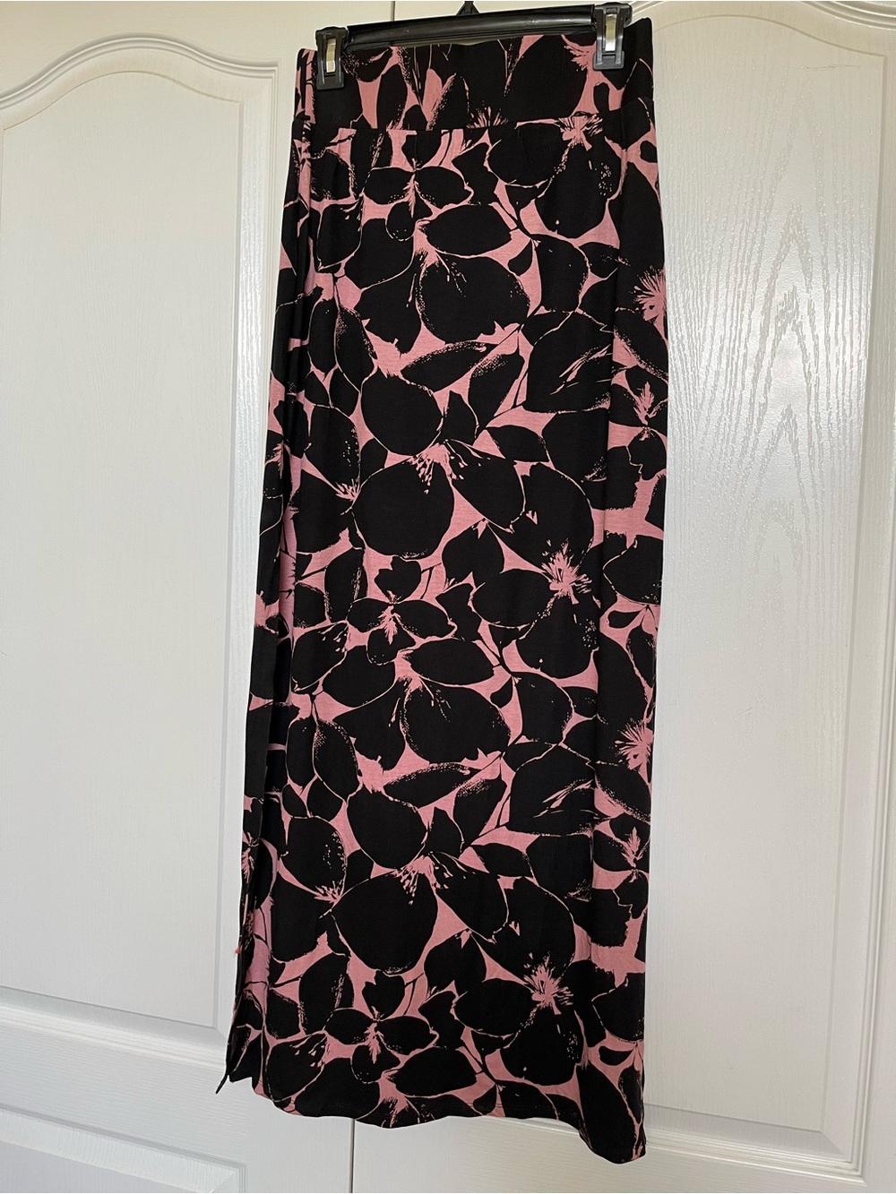 Anna Black and Pink Floral Maxi Skirt - Picture 3 of 5